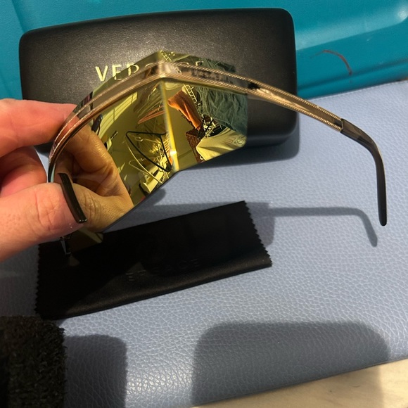 /traded/🔥 Versace Unisex Sunglasses 🕶️ VE 2208 1002/7P - Picture 9 of 16